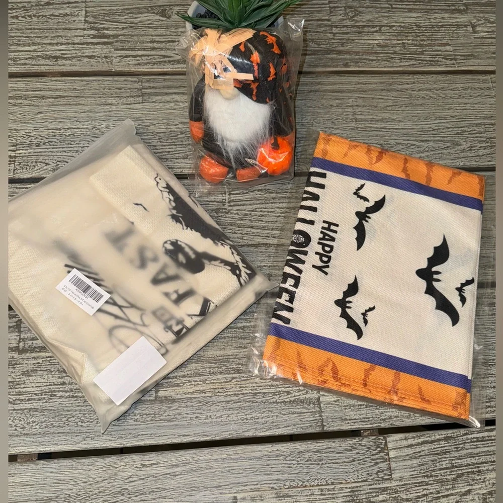 NEW Halloween SET! 4 Burlap Pillow Cases 18